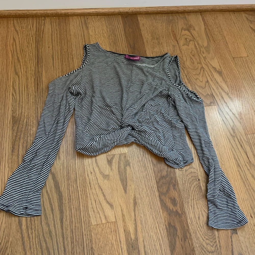 long sleeve crop top